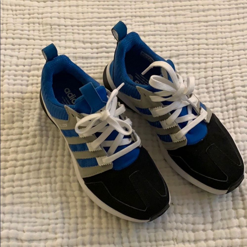 Men’s size 7 adidas sl loop sneakers